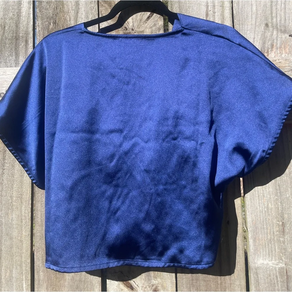 House of Harlow 1960 Blue Satin Top - Picture 9 of 10